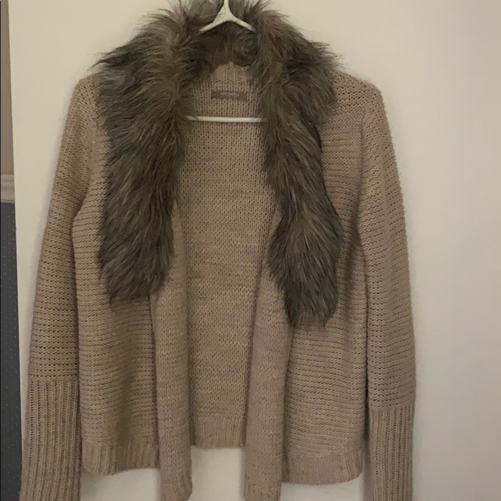 Open cardigan with faux fur collar